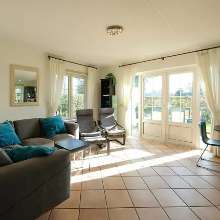 6-person Comfortable Villa, Holiday home
