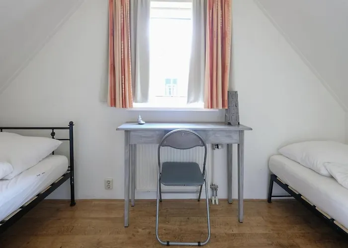 Luxurious Coastal Near Forest *